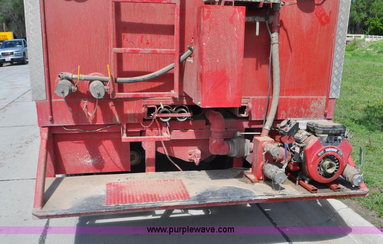 image for item F2466 1984 Freightliner FLC fire truck