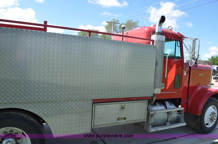 image for item F2466 1984 Freightliner FLC fire truck