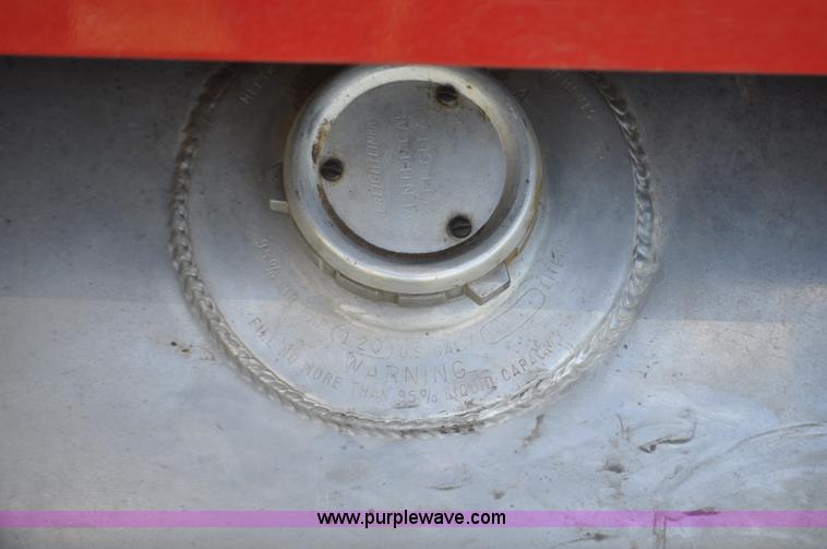 image for item F2466 1984 Freightliner FLC fire truck