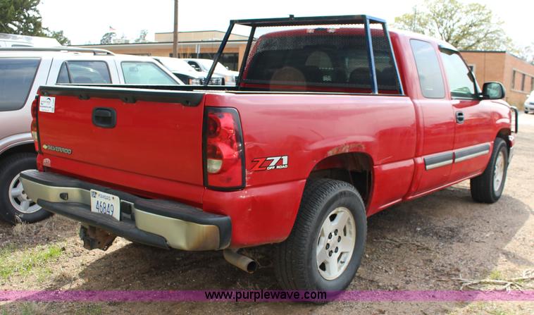 image for item F7688 2006 Chevrolet Silverado 1500 Ext. Cab pickup truck