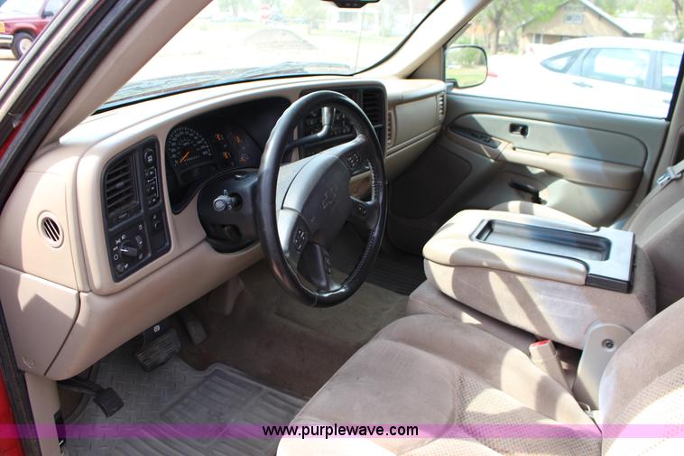 image for item F7688 2006 Chevrolet Silverado 1500 Ext. Cab pickup truck