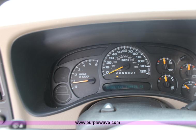 image for item F7688 2006 Chevrolet Silverado 1500 Ext. Cab pickup truck