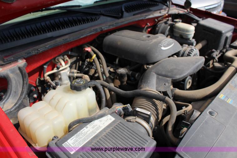 image for item F7688 2006 Chevrolet Silverado 1500 Ext. Cab pickup truck