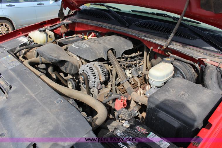 image for item F7688 2006 Chevrolet Silverado 1500 Ext. Cab pickup truck