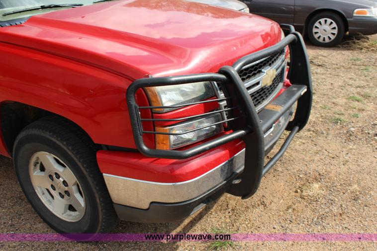 image for item F7688 2006 Chevrolet Silverado 1500 Ext. Cab pickup truck