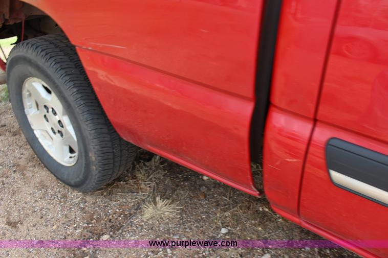 image for item F7688 2006 Chevrolet Silverado 1500 Ext. Cab pickup truck