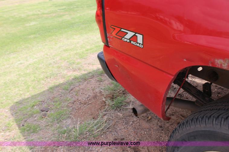 image for item F7688 2006 Chevrolet Silverado 1500 Ext. Cab pickup truck