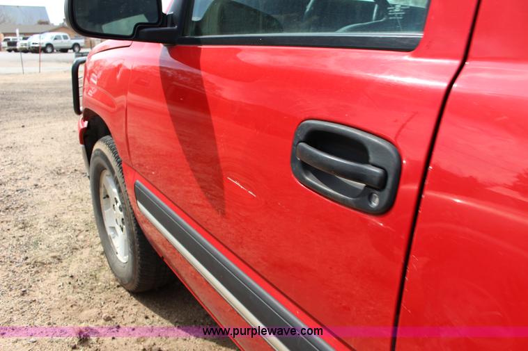 image for item F7688 2006 Chevrolet Silverado 1500 Ext. Cab pickup truck