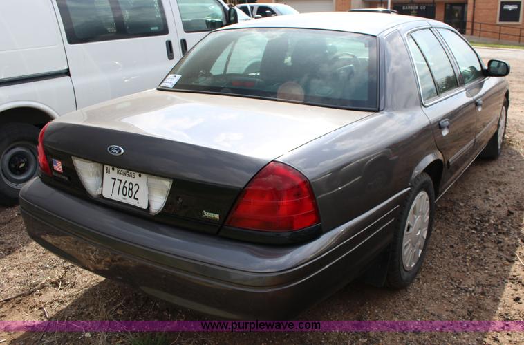 image for item F7689 2009 Ford Crown Victoria Police Interceptor