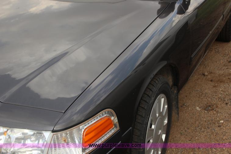 image for item F7689 2009 Ford Crown Victoria Police Interceptor