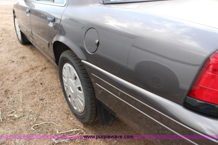 image for item F7689 2009 Ford Crown Victoria Police Interceptor