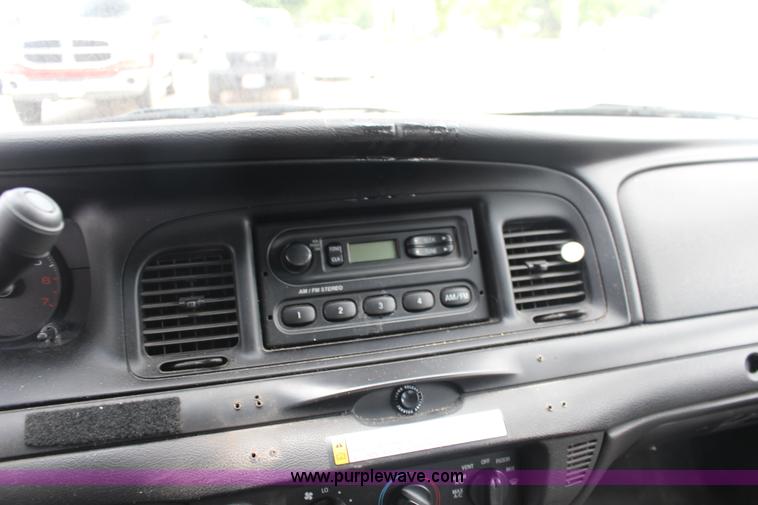 image for item F7844 2006 Ford Crown Victoria Police Interceptor