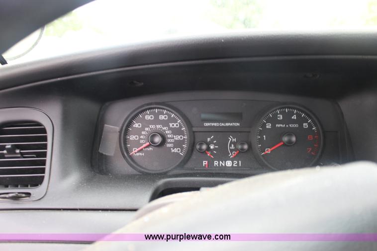 image for item F7844 2006 Ford Crown Victoria Police Interceptor