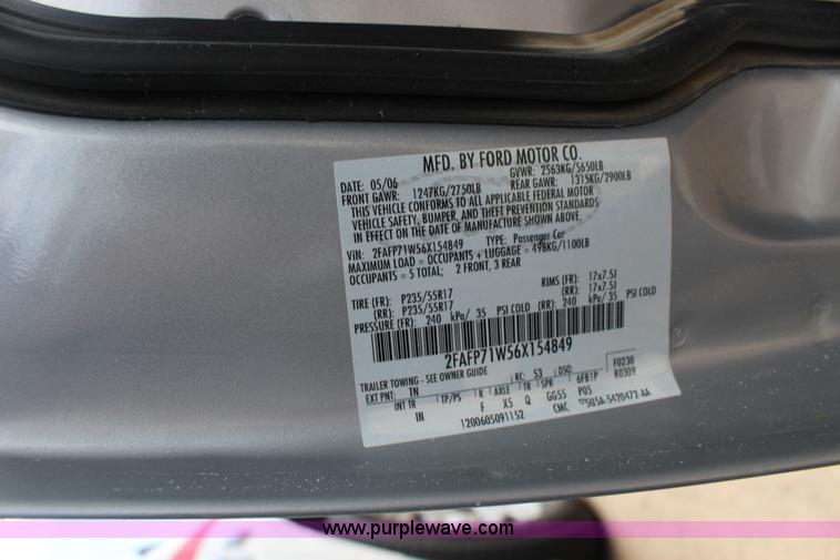 image for item F7844 2006 Ford Crown Victoria Police Interceptor