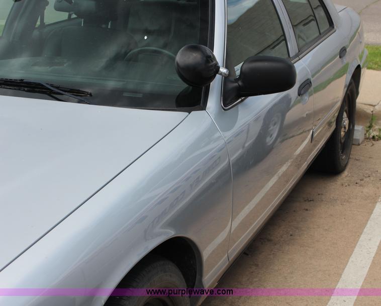 image for item F7844 2006 Ford Crown Victoria Police Interceptor