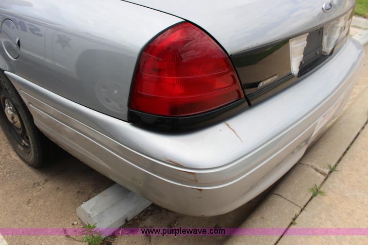 image for item F7844 2006 Ford Crown Victoria Police Interceptor