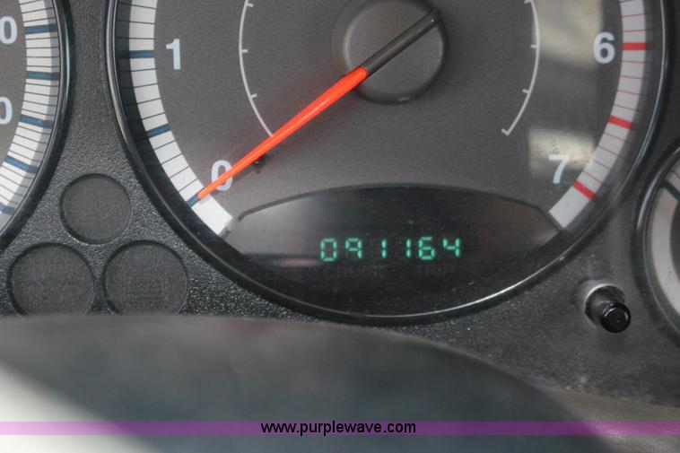 image for item F7847 2005 Jeep Liberty SUV