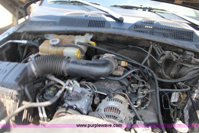 image for item F7847 2005 Jeep Liberty SUV