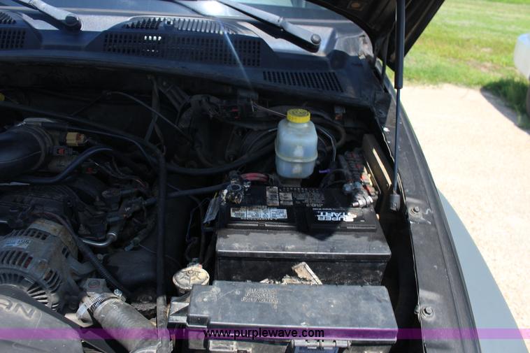 image for item F7847 2005 Jeep Liberty SUV