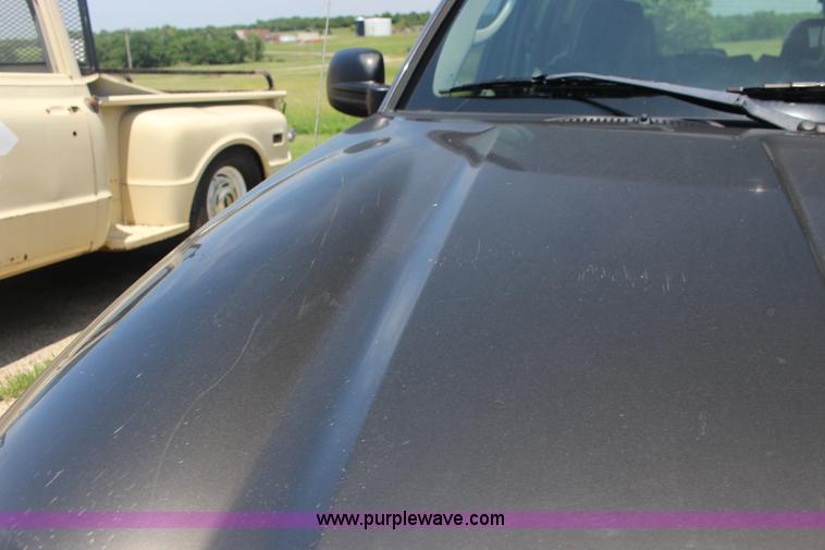 image for item F7847 2005 Jeep Liberty SUV