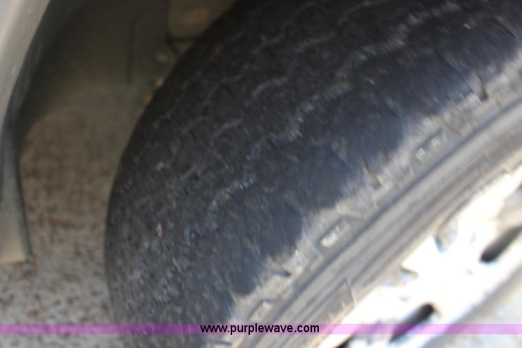 image for item F7847 2005 Jeep Liberty SUV