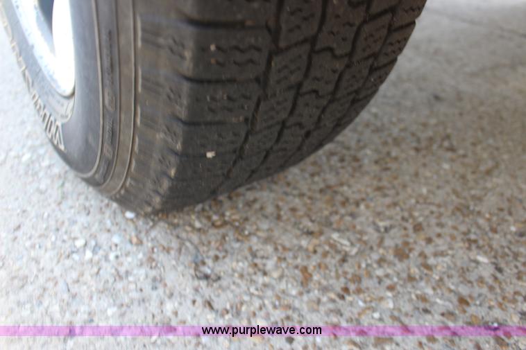 image for item F7847 2005 Jeep Liberty SUV