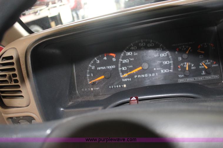 image for item F7879 1995 Chevrolet Cheyenne 3500 brush fire truck