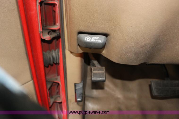 image for item F7879 1995 Chevrolet Cheyenne 3500 brush fire truck