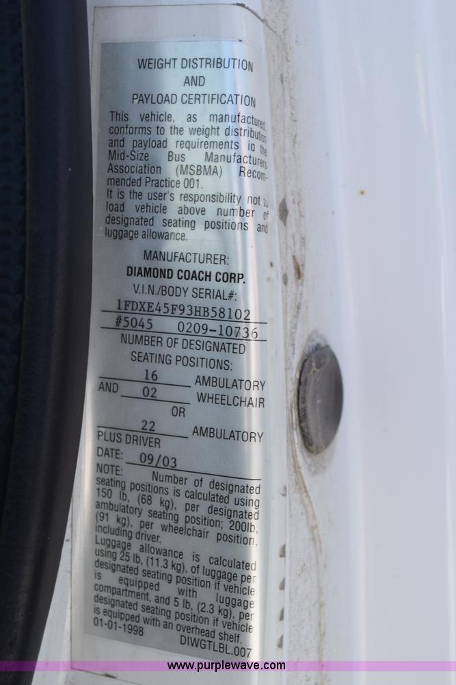 image for item H5002 2003 Ford Econoline E450 bus