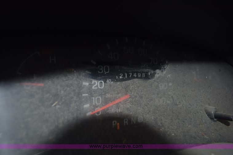 image for item H5003 2003 Ford Econoline E450 bus