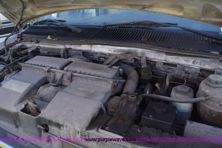 image for item H5003 2003 Ford Econoline E450 bus