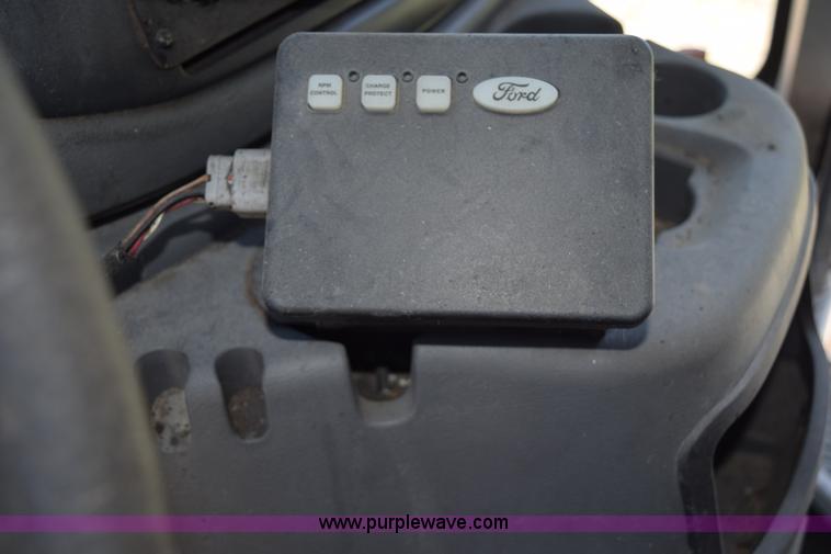 image for item H5005 2003 Ford Econoline E450 bus