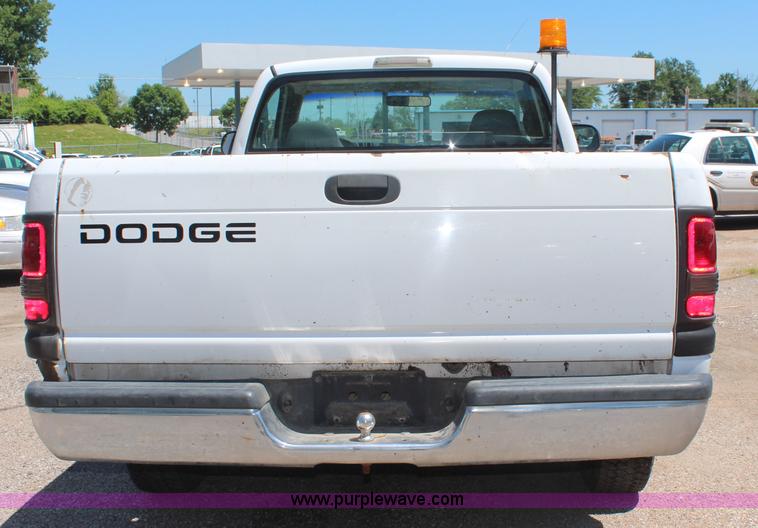 image for item H5008 2001 Dodge Ram 1500 pickup truck