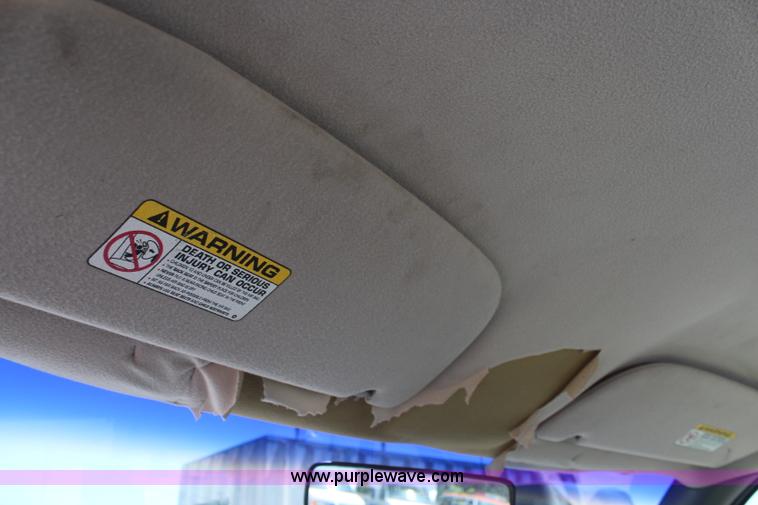 image for item H5008 2001 Dodge Ram 1500 pickup truck