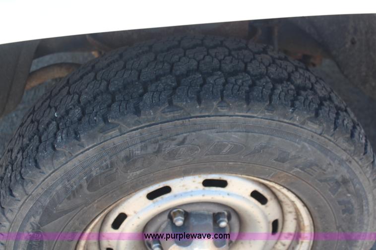 image for item H5008 2001 Dodge Ram 1500 pickup truck