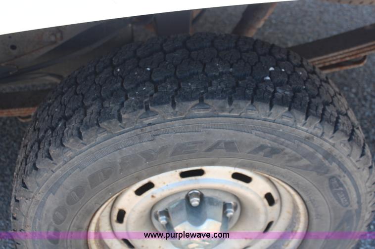 image for item H5008 2001 Dodge Ram 1500 pickup truck