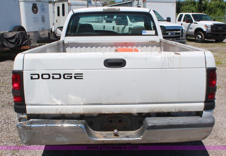 image for item H5012 2001 Dodge Ram 1500 pickup truck