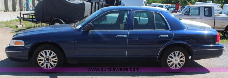 image for item H5014 2003 Ford Crown Victoria Police Interceptor