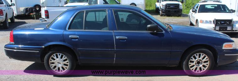image for item H5014 2003 Ford Crown Victoria Police Interceptor