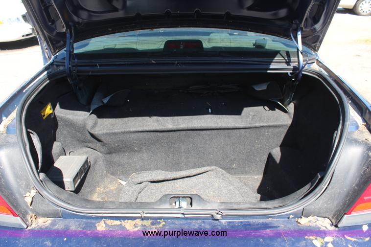 image for item H5014 2003 Ford Crown Victoria Police Interceptor