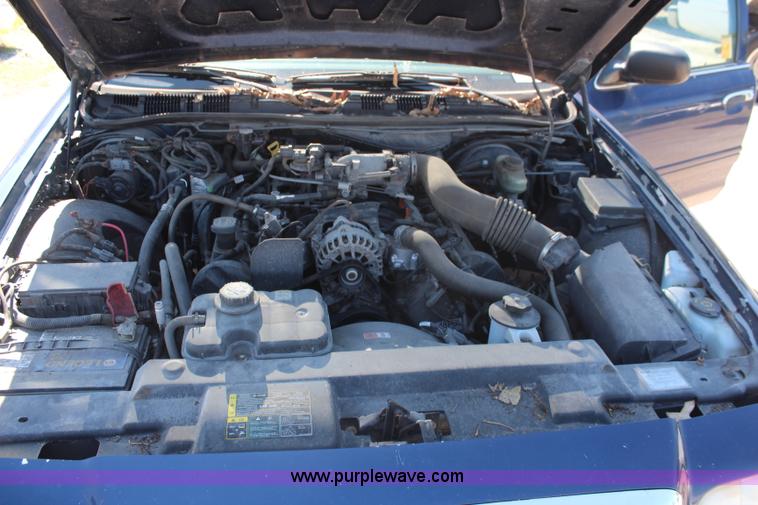 image for item H5014 2003 Ford Crown Victoria Police Interceptor