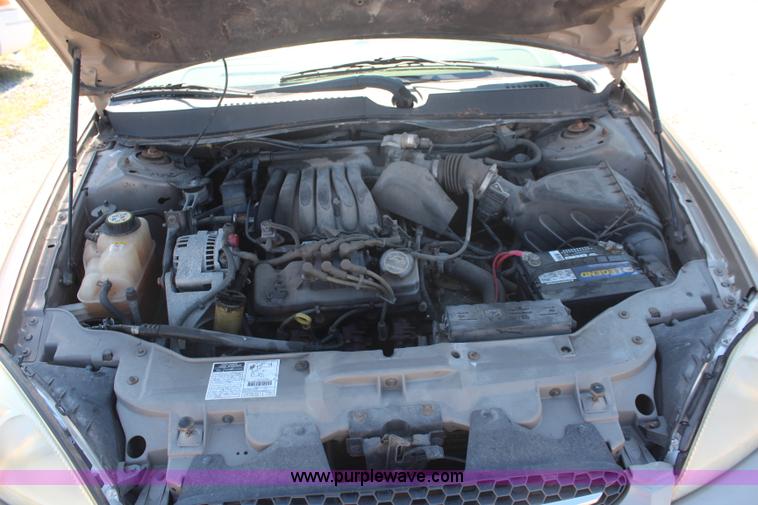 image for item H5017 2002 Ford Taurus