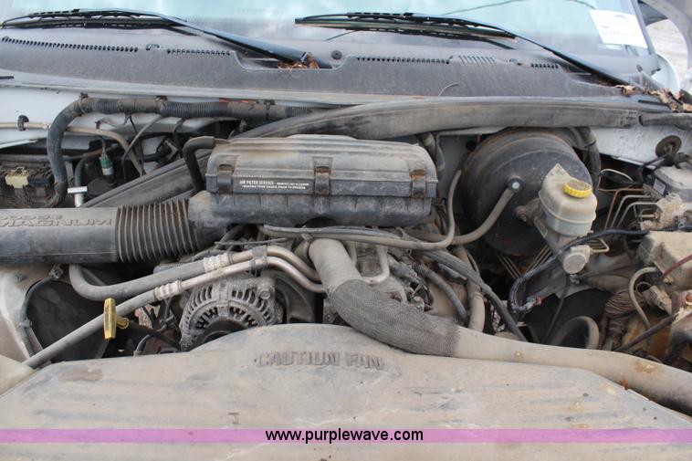 image for item H5018 2001 Dodge Ram 1500 pickup truck