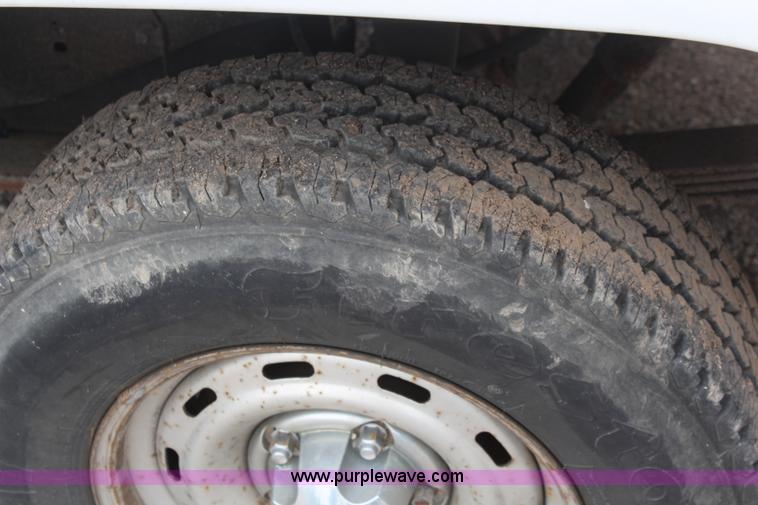 image for item H5018 2001 Dodge Ram 1500 pickup truck