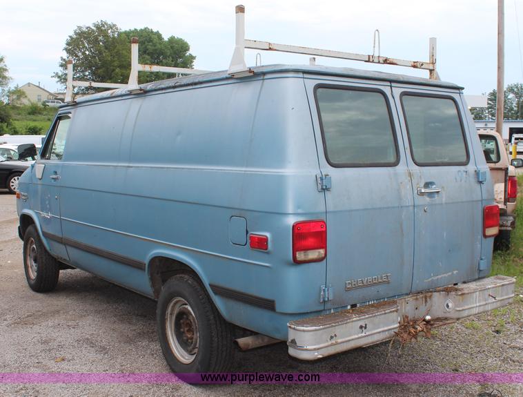 image for item H5021 1992 Chevrolet G30 van