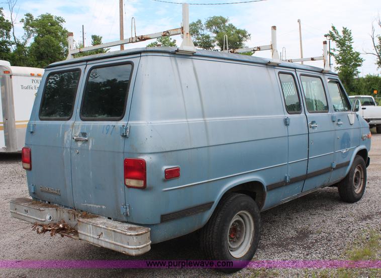 image for item H5021 1992 Chevrolet G30 van