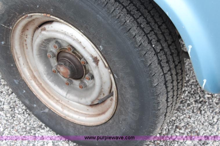 image for item H5021 1992 Chevrolet G30 van