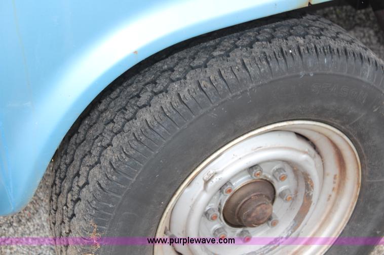 image for item H5021 1992 Chevrolet G30 van