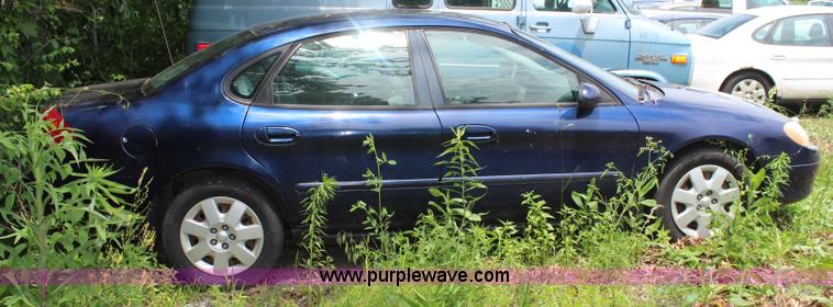 image for item H5022 2000 Ford Taurus