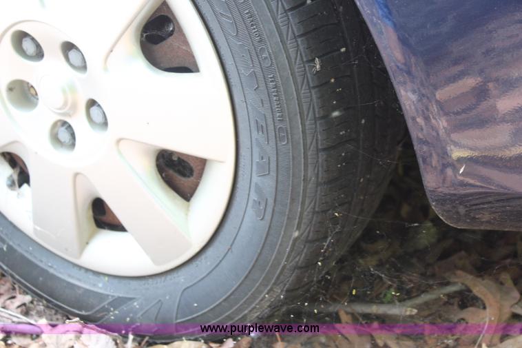 image for item H5022 2000 Ford Taurus